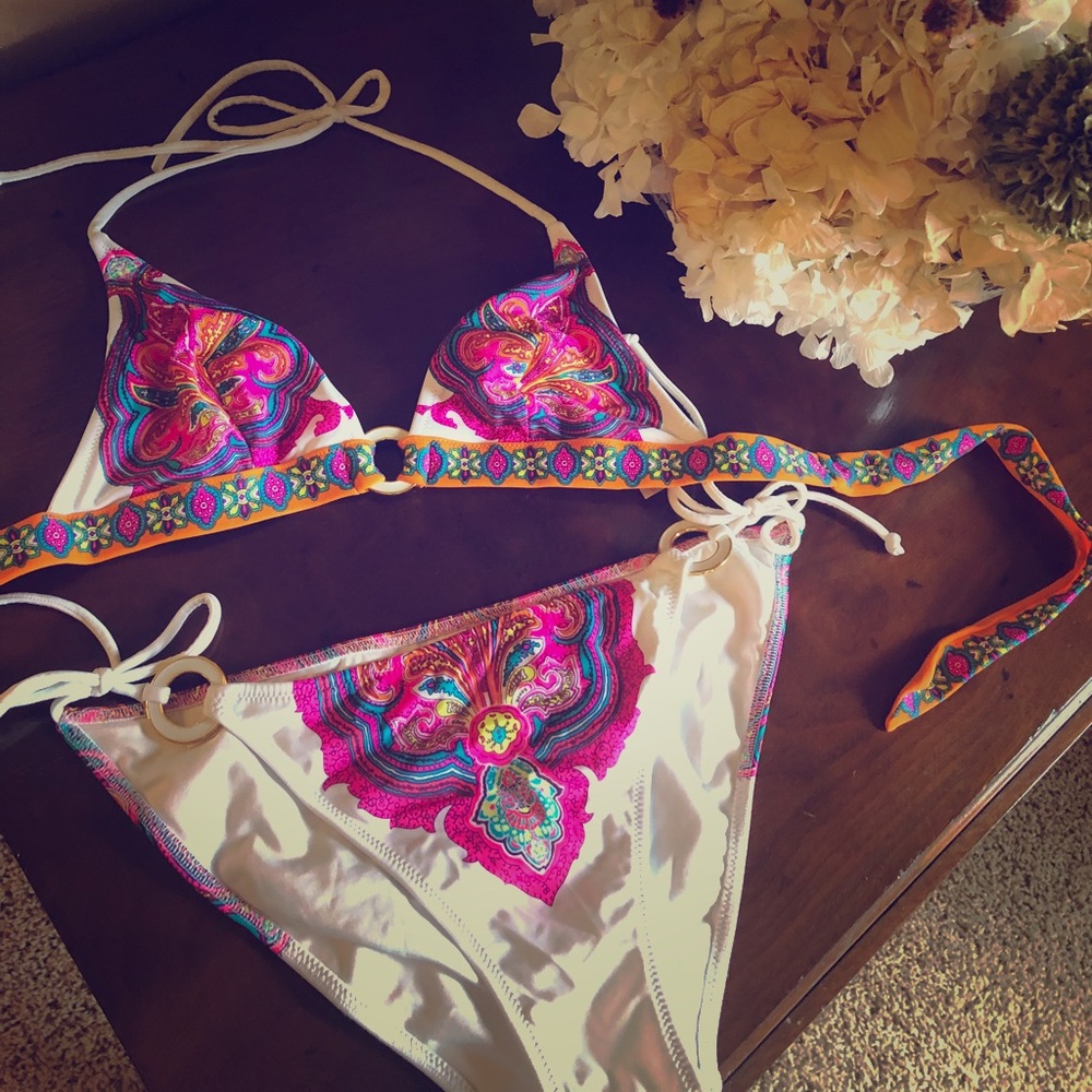 Victoria Secret Paisley Swim Suit ☀️👙